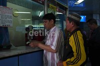  Termasuk dengan mendatangkan sebanyak 100 gerbong KA bekas Jepang dari 180 gerbong yang direncanakan.