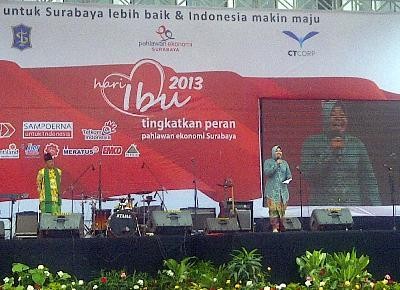 Risma Minta Warga Surabaya Jaga Kebersamaan Hadapi AFTA 2015