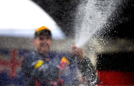 Vettel Bertahan di Red Bull untuk Raih Kemenangan Itu Membosankan