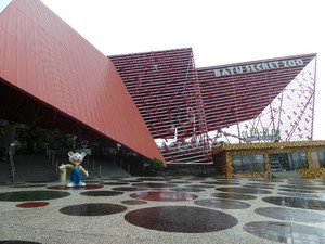 Libur Sekolah Asyiknya Main di Batu Secret Zoo