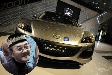 Punya Mobil Sport Mazda RX8, Eyang Subur Selalu Disopiri Anak