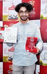 Reza Rahadian Berjaya di 2013