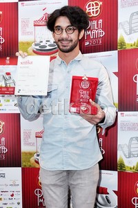 Meraih berbagai penghargaan, Reza siap menyambut 2014 dengan banyak ambisi. Noel/detikHOT.