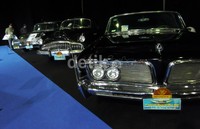 Namun, melalui pelacakan yang panjang dan lobby-lobby marathon ke beberapa classic enthusiast yang masih menyimpan dan merawat mobil-mobil tersebut, Azman Osman, selaku Konseptor OICC-Show, akhirnya berhasil mengumpulkan 13 Mobil Kenegaraan Soekarno RI-1 Presidential Limo, dan menghadirkannya dalam OICC-Show 2013.