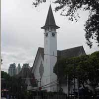 Ciri Khas Gereja Paulus Atap Runcing Dengan Empat Arloji Besar