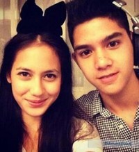 10 Foto Selebriti Paling Menghebohkan 2013