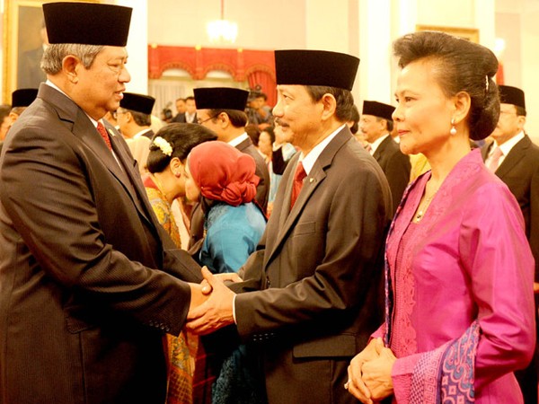 Presiden SBY Lantik 14 Dubes Baru