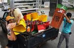 Pemasang Tong Sampah di Jalan Rasuna Said