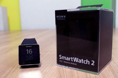 Sony SmartWatch 2, Pendamping Pas Ponsel Android