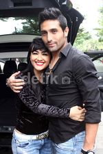 Ini Mobil Mewah, Hadiah Natal Jupe untuk Gaston