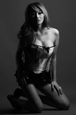 Super Hot Rhere Valentia