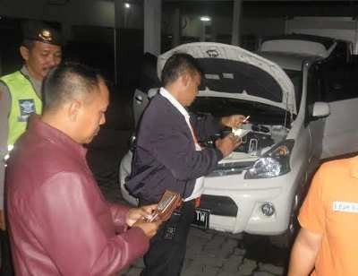 Polisi Dikecoh Pemilik Mobil Bodong Saat Operasi Cipta Kondisi