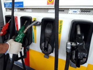 Bensin Tak Lagi Berharga 5 Sen di Venezuela