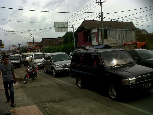 Libur Natal, Lembang Bandung Parkir!