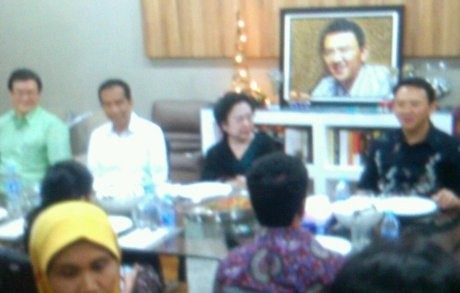 Ada Apa di Balik Kunjungan Natal Mega-Jokowi ke Rumah Ahok?