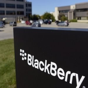 BlackBerry Jual 5 Kantor Seharga USD 41 Juta