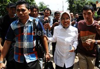 Adik kandung Atut, Ratu Tatu Chasanah juga ikut membesuk di Rutan Pondok Bambu. Lamhot Aritonang/detikFoto.