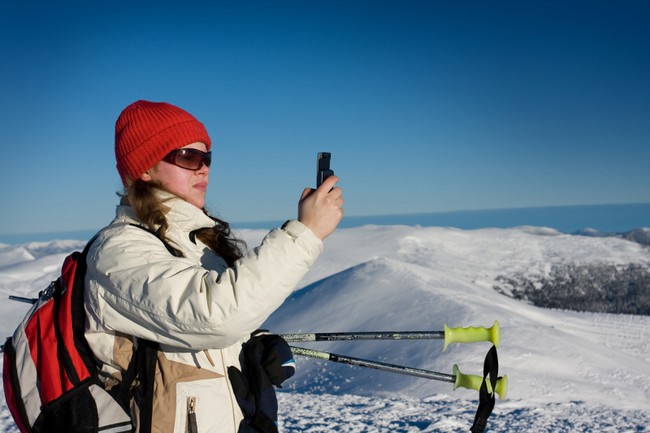 Sebelum Bawa Ponsel ke Luar Negeri, Baca Dulu 5 Tips Ini!