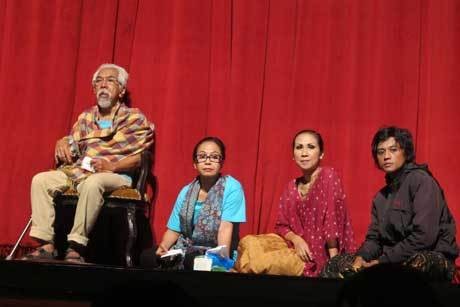 Sempat Mengalami Stroke, Dedy Lutan Pukau Penonton Dengan Tarian Bernuansa Magis