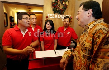 Peresmian Telkomsel Lounge dilakukan langsung oleh Dirut Telkomsel  Alex J Sinaga.