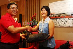 Santai di Telkomsel Lounge Bandara Soetta