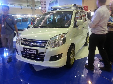 Konsumen Mobil Murah Suzuki Banyak Beli Kredit