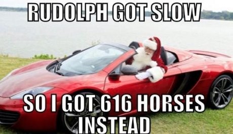 Bagi-bagi Hadiah Natal, Santa Claus Pakai McLaren 12C Spider