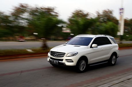 Rasanya di Balik Kemudi Mercy ML250 CDI