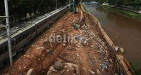Tanggul ini pernah jebol dan mengakibatkan banjir hebat.