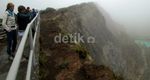3 Kawah Kelimutu yang Penuh Pesona