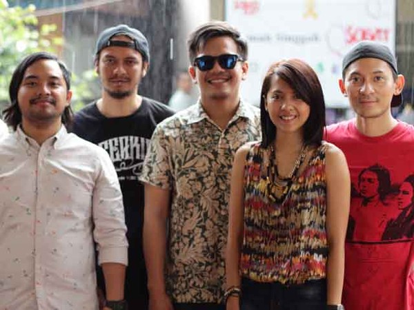 Aksi Sosial Neurotic dan Lala Karmela