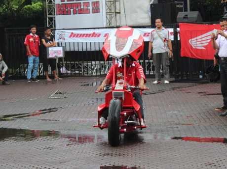 Honda Supra dengan 2 Bahan Bakar