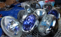 Lampu-lampu dan spedometer Honda CB diburu peserta Jambore.