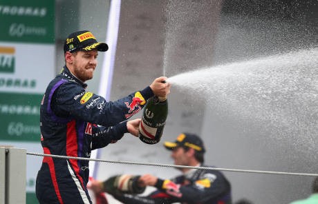 Ricciardo: Aturan Baru Bisa Kikis Dominasi Vettel