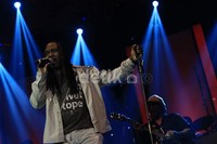 Dijadwalkan mulai pada pukul 21.30 WIB, siapapun dipastikan masih bisa membeli tiket Earth, Wind & Fire. Ada beberapa cara yang bisa dilakukan, pertama langsung saja datang ke pintu selatan Trans Mall dan sambangi  booth My Ticket.