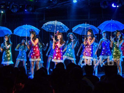 Ratusan Fans Ramaikan Show Terakhir JKT48