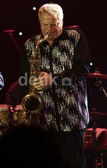 Berdansa Bersama Earth, Wind & Fire di Bandung