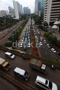 Meskipun telah memasuki libur akhir tahun, namun kemacetan parah tetap terjadi di sejumlah ruas jalan protokol Ibu Kota akibat masih banyaknya aktivitas perkantoran.