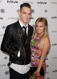 Pada bulan Agustus lalu aktris Ashley Tisdale meresmikan pertunangan dengan kekasihnya Christopher French di Empire State Building, New York. Jason Merritt/Getty Images/AFP.     