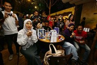 Meski Ariel tidak hadir, para penggemar tetap memadati acara Meet and Greet.