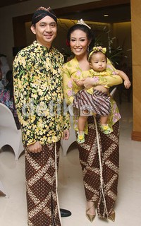 Ayu Dewi, Regi Datau dan Aqila saat ditemui di Hotel Grand Hyatt, Jakarta Pusat, Minggu (29/12/2013). Gus Mun/detikHOT.