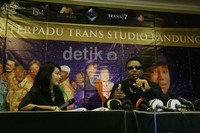 George Benson saat melakukan jumpa pers sebelum konser.