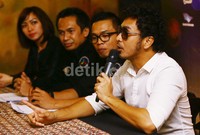 Nidji sendiri akan bawain satu lagu dari d'Masiv. Akan diaransemen sangat berbeda dan pastinya bagus banget buat ditonton, tutur vokalis Nidji, Giring.