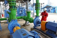 Pembangkit Listrik Tenaga Gas (PLTG ) Panaran berkapasitas 180 MW. (Agus Trimukti/Humas PLN).
