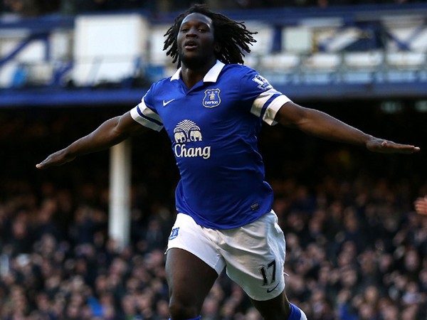 Everton Atasi Southampton 2-1