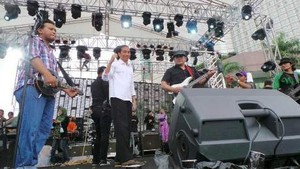 Siap Duet dengan Rhoma, Jokowi: Nanti Nyanyi Bawa Contekan