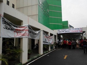 80-an Karyawan RSPI Gelar Demo Tuntut Remunerasi