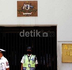 Pemanjat Pagar Kedubes Australia Ditetapkan Tersangka UU Darurat