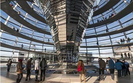 Dua Lukisan Nazi Ditemukan di Gedung Parlemen Jerman
