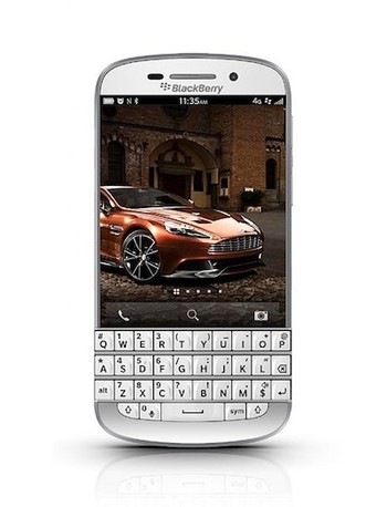 Warna putih terlihat bagus untuk BlackBerry (kredit foto: crackberry)